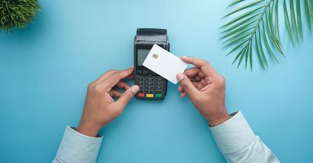 Karta ZEN czy gotówka za granicą? Jak płacić wygodnie w podróży