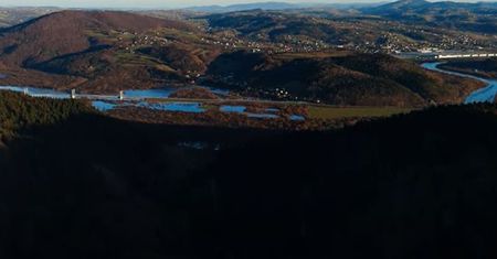 Białowodzka Góra - miejsce z niezwykłą panoramą w Beskidach. Jak tu dotrzeć?