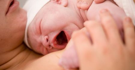 Przestrzeganie praw kobiet na porodówkach
