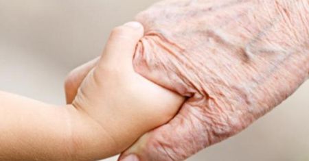 Czy babcia lub dziadek to najlepsza opieka dla dzieci?