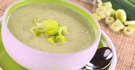 Zupa z pora z pietruszką i kaszą quinoa
