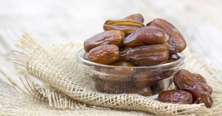 Daktyle jako naturalny sposób indukcji porodu