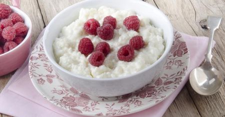 Kasza manna z malinami