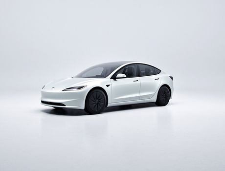 Tesla model 3 import aut listopad 2025