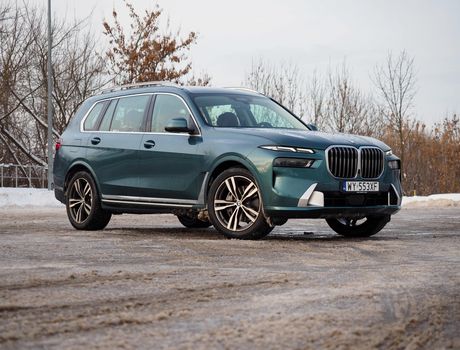 BMW X7