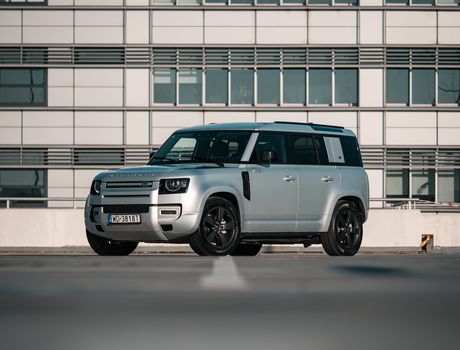 Land Rover Defender 110 cena