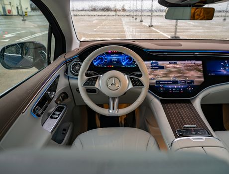 Mercedes benz lista komend; śmieszne komendy