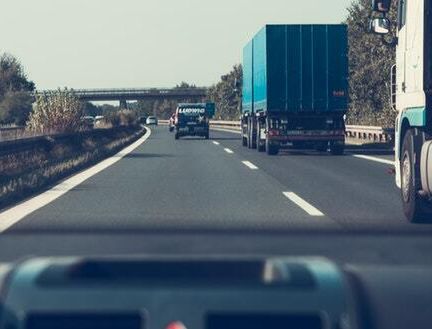 Leasing samochodu dostawczego — co warto wiedzieć?