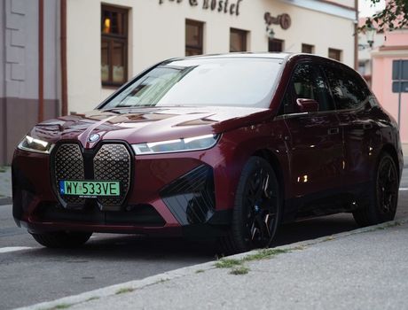 BMW iX M60 2024