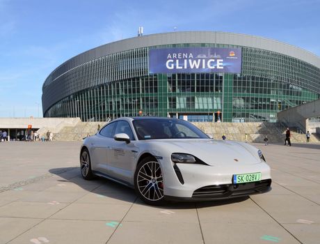 Porsche Taycan 4S