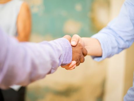 Podsumowanie branży finansowej 2025 wpływ na decyzje klientów