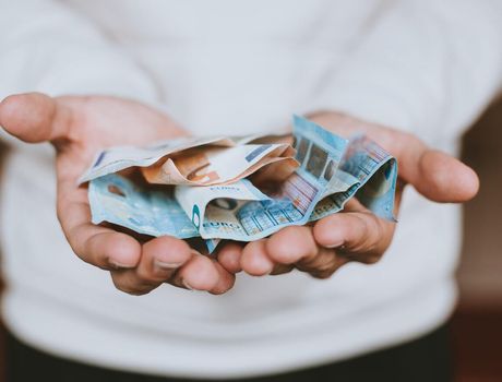 Samochód na raty czy za gotówkę - co wybrać?