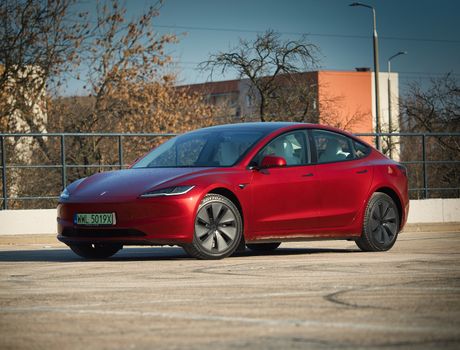 tesla model 3 2025 long range