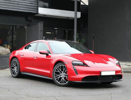 Porsche Taycan - samochód elektryczny w leasingu