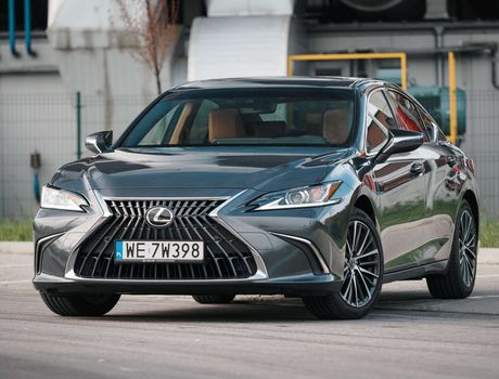 Lexus es 300h