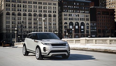 Range Rover Evoque jest wyrazisty i jednocześnie wyrafinowany. Jego sugestywna stylistyka i zwiewne linie budują nietuzinkowy wizerunek