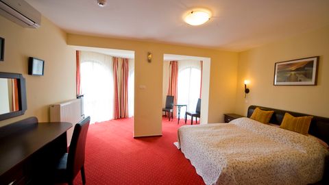 Rezydencja pokój 4-osobowy na piętrze Exclusive z 2 pomieszczeniami sypialnianymi (możliwa dostawka)