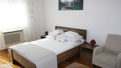 Apartament 4-osobowy Lux z klimatyzacją z 2 pomieszczeniami sypialnianymi