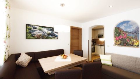 Apartament 4-osobowy Romantyczny z widokiem na las z 2 pomieszczeniami sypialnianymi