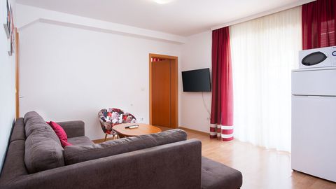 Apartament 3-osobowy na piętrze M3 z 1 pomieszczeniem sypialnianym (możliwa dostawka)