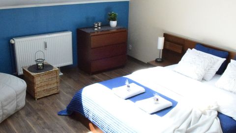 Apartament 5-osobowy Standard z własną kuchnią z 2 pomieszczeniami sypialnianymi