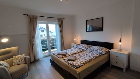 Apartament 4-osobowy na piętrze z widokiem na jezioro z 2 pomieszczeniami sypialnianymi