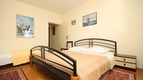 Apartament 3-osobowy z tarasem z widokiem na morze z 1 pomieszczeniem sypialnianym A-6596-a