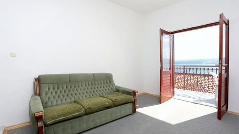 Apartament 6-osobowy z klimatyzacją z widokiem na morze z 3 pomieszczeniami sypialnianymi A-10358-a