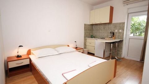 Apartament 2-osobowy z klimatyzacją z tarasem z 1 pomieszczeniem sypialnianym AS-6696-b