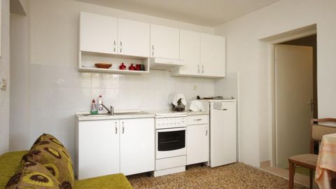 Apartament 5-osobowy z klimatyzacją z tarasem z 2 pomieszczeniami sypialnianymi A-6788-a
