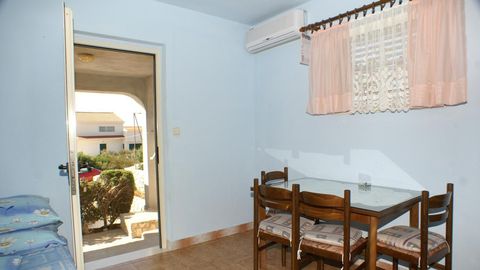 Apartament 4-osobowy z klimatyzacją z widokiem na morze z 1 pomieszczeniem sypialnianym A-4287-c