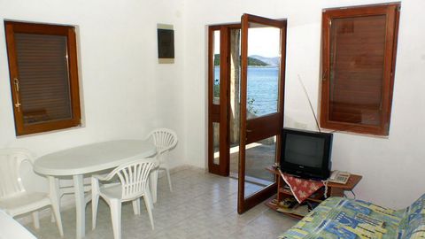 Apartament 6-osobowy z klimatyzacją z widokiem na morze z 2 pomieszczeniami sypialnianymi A-4568-b