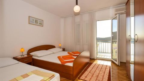 Apartament 5-osobowy z klimatyzacją z widokiem na morze z 2 pomieszczeniami sypialnianymi A-5130-a