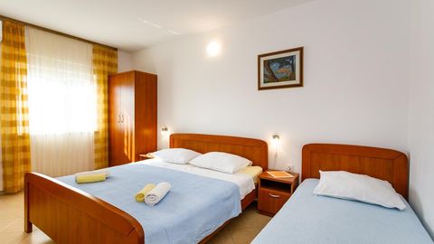 Apartament 3-osobowy z klimatyzacją z widokiem na morze z 1 pomieszczeniem sypialnianym A-5306-c