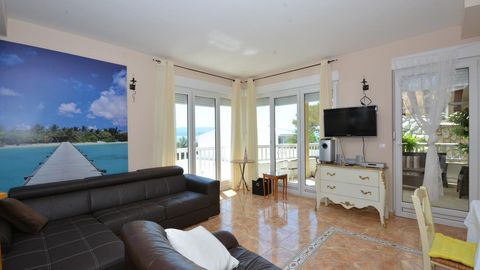 Apartament 5-osobowy z klimatyzacją z widokiem na morze z 1 pomieszczeniem sypialnianym A-13226-a
