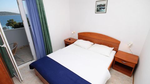 Apartament 4-osobowy z klimatyzacją z widokiem na morze z 1 pomieszczeniem sypialnianym A-6024-b