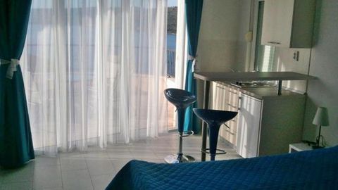 Apartament 3-osobowy z klimatyzacją z widokiem na morze z 2 pomieszczeniami sypialnianymi AS-11347-a