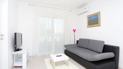 Apartament 6-osobowy z klimatyzacją z tarasem z 2 pomieszczeniami sypialnianymi A-10362-a