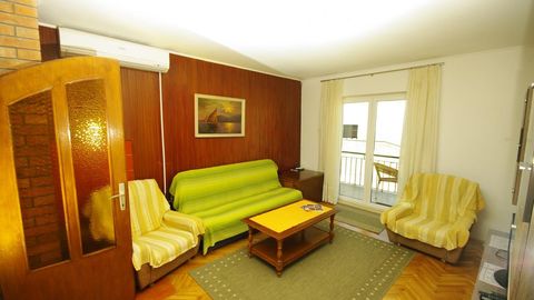 Apartament 6-osobowy z klimatyzacją z widokiem na morze z 3 pomieszczeniami sypialnianymi A-6789-a