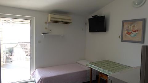 Apartament 5-osobowy z klimatyzacją z widokiem na morze z 2 pomieszczeniami sypialnianymi A-2737-c