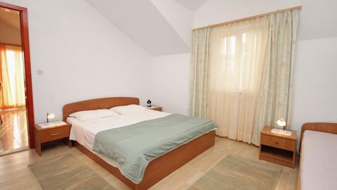 Apartament 3-osobowy z klimatyzacją z widokiem na morze z 1 pomieszczeniem sypialnianym A-3244-b