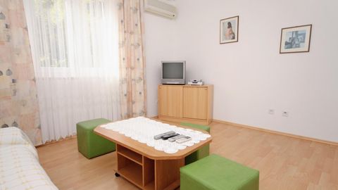 Apartament 4-osobowy z klimatyzacją z widokiem na morze z 2 pomieszczeniami sypialnianymi A-3244-c