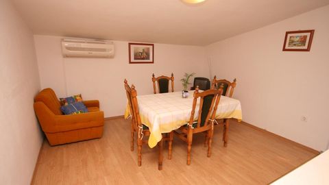 Apartament 6-osobowy z klimatyzacją z widokiem na morze z 2 pomieszczeniami sypialnianymi A-6919-a