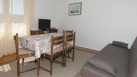 Apartament 6-osobowy z klimatyzacją z widokiem na morze z 3 pomieszczeniami sypialnianymi A-11400-b