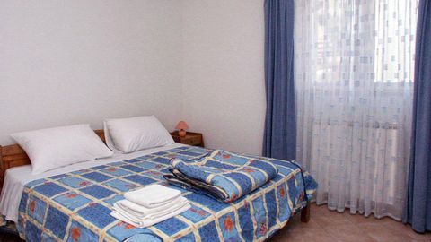 Apartament 6-osobowy z klimatyzacją z widokiem na morze z 2 pomieszczeniami sypialnianymi A-3007-c