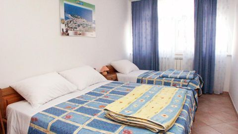 Apartament 3-osobowy z klimatyzacją z tarasem z 1 pomieszczeniem sypialnianym AS-3007-a