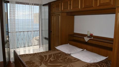 Apartament 4-osobowy z klimatyzacją z widokiem na morze z 2 pomieszczeniami sypialnianymi A-2614-d