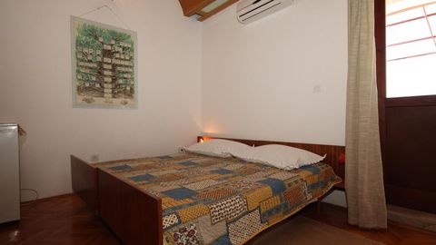Apartament 6-osobowy z klimatyzacją z tarasem z 1 pomieszczeniem sypialnianym A-6748-a