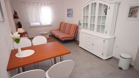 Apartament 4-osobowy z klimatyzacją z widokiem na morze z 1 pomieszczeniem sypialnianym A-6911-a