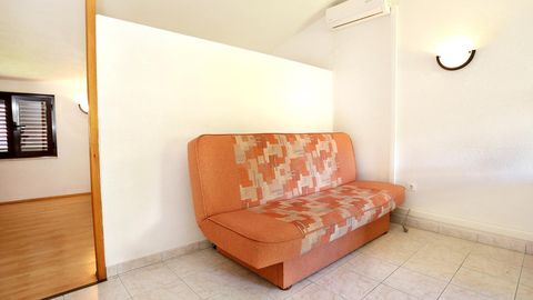 Apartament 3-osobowy z klimatyzacją z tarasem z 1 pomieszczeniem sypialnianym AS-4567-a